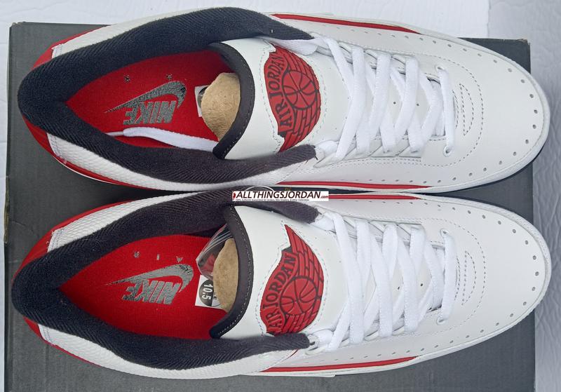 Air Jordan 2 Retro Low (White/Varsity Red/Black) 832819 101 Size US 10.5M