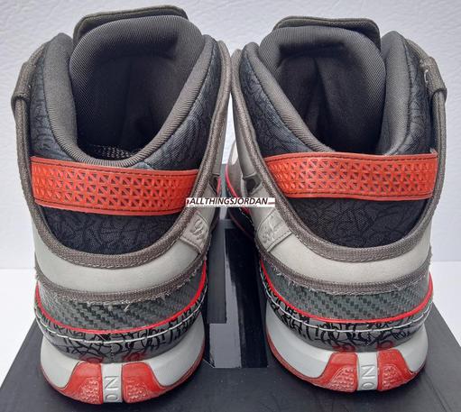Nike Air Zoom Lebron VI "LA" (Lebron James 6th shoe) (Mtt Slvr/Mdnght Fg-Sft Gry-Spr) 346526 003  Size US 10.5M