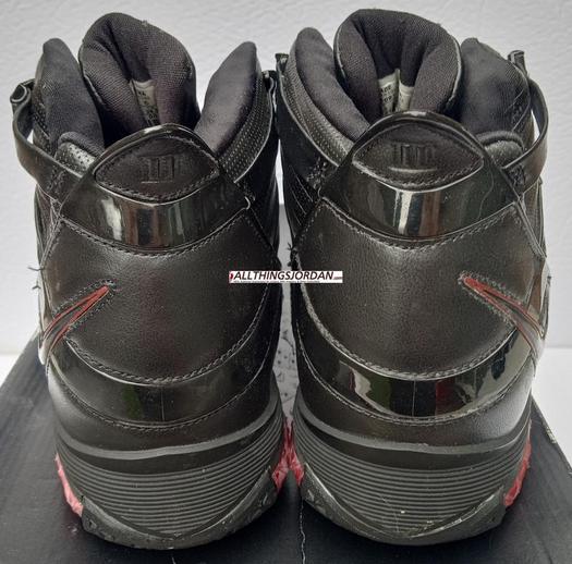 Nike Air Zoom Lebron III (Lebron James 3rd shoe) (Black/Black-Varsity Crimson) 312147 004  Size US 10.5M